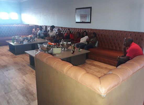 south-africa/mpumalanga/bar/skhosi-lifestyle