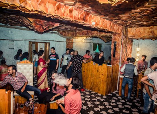 india/northeast-india/bar/vapourr-lounge-and-bar