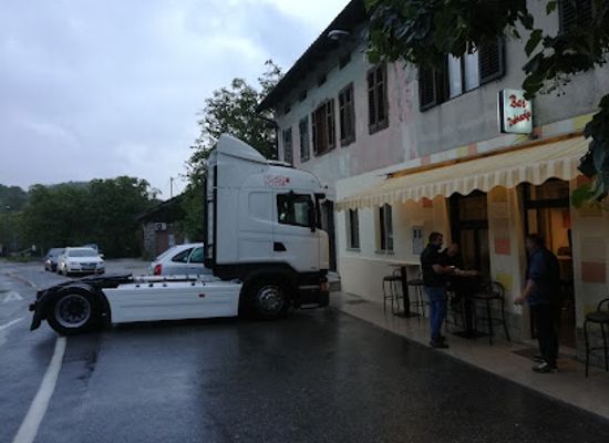 slovenia/littoral/bar/bar-darja-darja-ovnicek-s-p