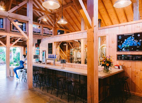 massachusetts/martha-s-vineyard/bar/bad-martha-farmers-brewery