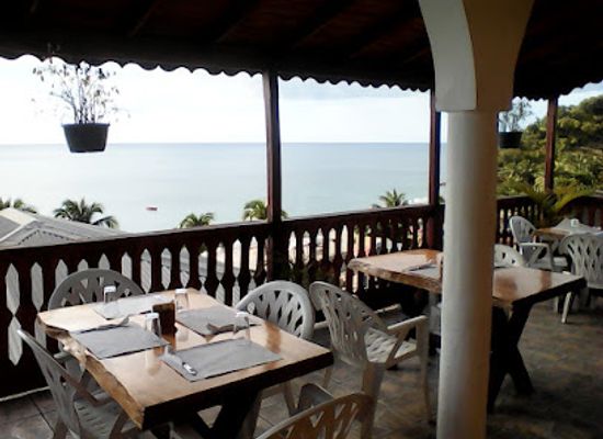 dominica/mero-beach/bar/sardonyx-restaurant-bar