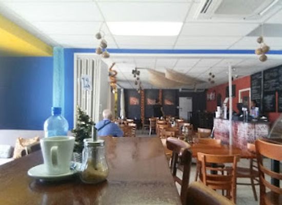 tonga/nuku-alofa/bar/cafe-escape