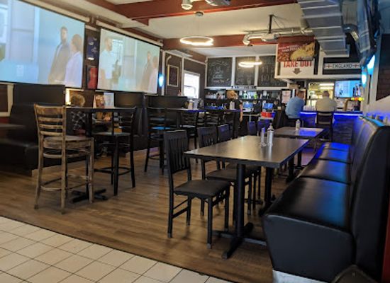 canada/niagara-peninsula/bar/the-eager-beaver-eatery-and-sports-bar-the-usual-suspects-cocktails-and-grill