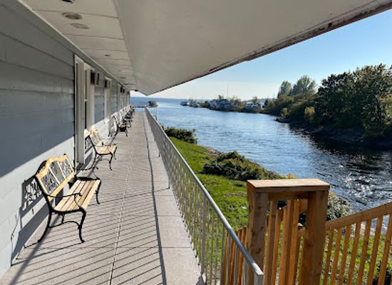 canada/peace-river-country/bar/old-mill-motel-blind-river
