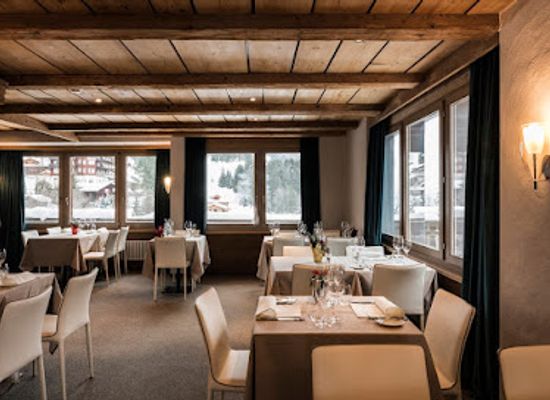 switzerland/wengen/bar/restaurant-caprice