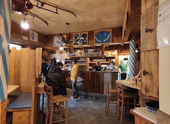 italy/cortina-d-ampezzo/bar/hacker-pschorr-haus