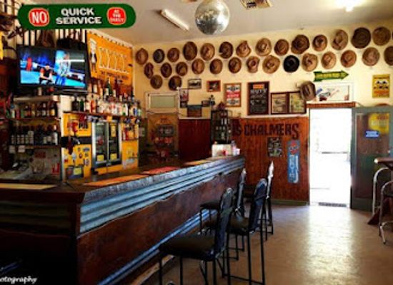 australia/outback/bar/nindigully-pub