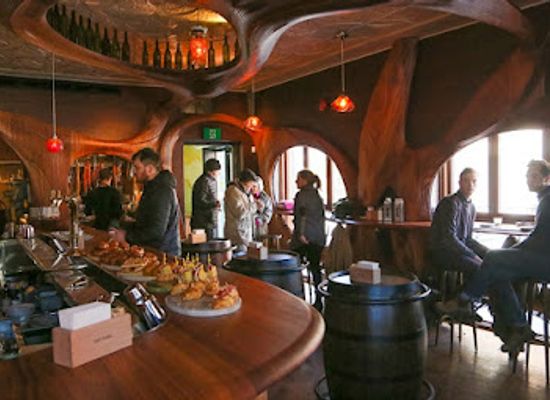 canada/northwest-territories/bar/bar-raval