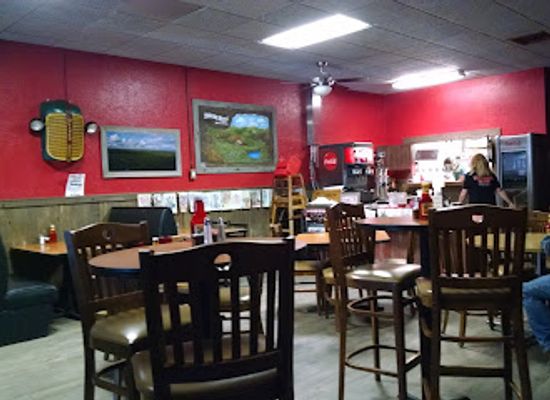 kansas/bluestem-pasture/bar/rolling-hills-bar-and-grill