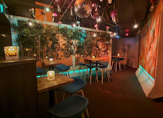sweden/stockholm/ostermalm/bar/lucy-s-flower-shop