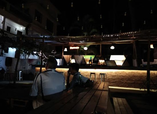 india/goa/anjuna/bar/captain-s-bar