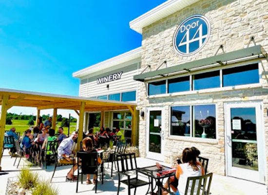 wisconsin/door-peninsula/bar/door-44-winery