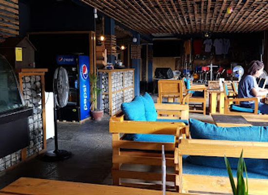nepal/poon-hill/bar/open-house-lounge-bar