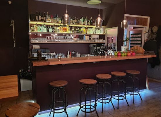 austria/vienna/leopoldstadt/bar/basz-bar