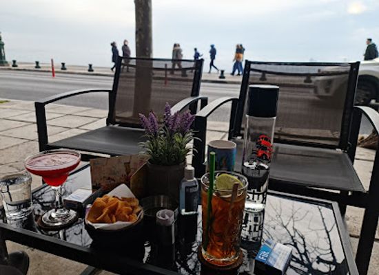 greece/thessaloniki/ladadika/bar/saxofono-cocktail-bar