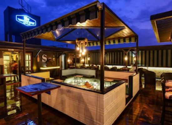 india/madhya-pradesh/bar/socialite-seven-open-air-bar