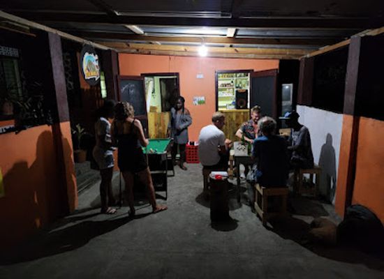 saint-vincent-and-the-grenadines/barrouallie/bar/la-roca