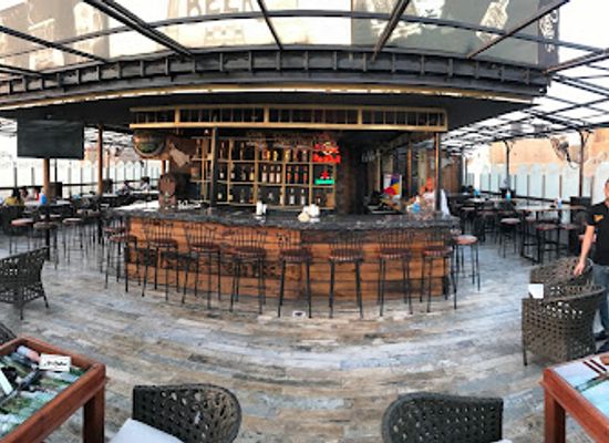 egypt/mediterranean-coast/bar/paradise-roof