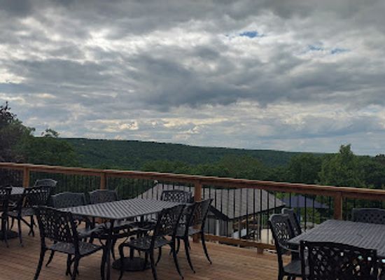 new-jersey/delaware-water-gap-national-recreation-area/bar/top-of-the-world-restaurant