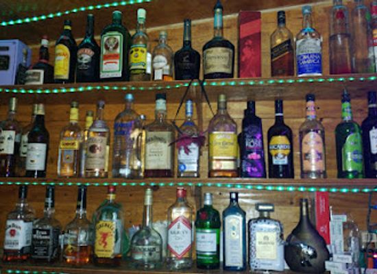 the-bahamas/rum-cay/bar/rum-cay-drive-13-shena-s