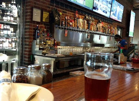 kansas/garden-city/bar/old-chicago-pizza-taproom