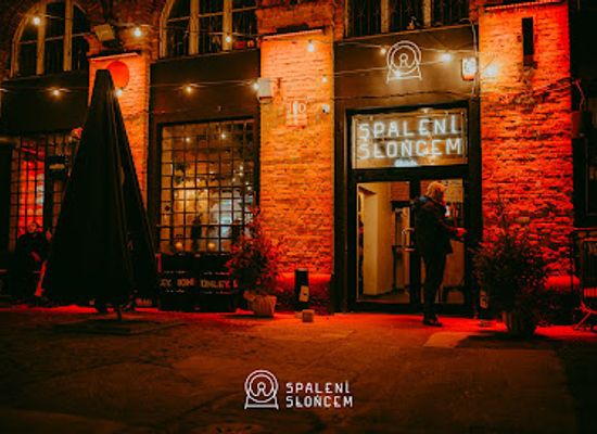 poland/lodz/bar/spaleni-sloncem