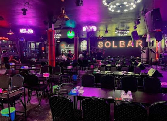 laos/pakse/bar/solbar-restaurant