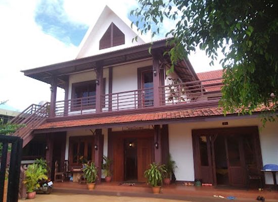 cambodia/ratanakiri/bar/neak-meas-ktv