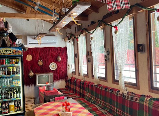 bulgaria/pamporovo/bar/two-bridges-irish-pub