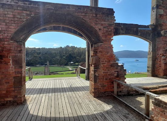 australia/tasman-peninsula/bar/commandants-table-restaurant
