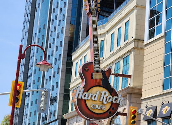 canada/niagara-falls/clifton-hill/bar/niagara-vines