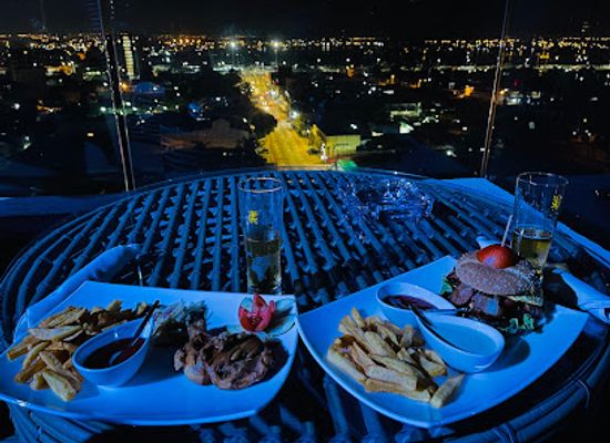 cote-d-ivoire/abidjan-autonomous-district/bar/le-roof