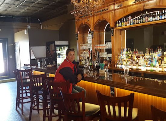 north-carolina/crystal-coast/bar/cru-wine-bar-coffee-shop-wine-store