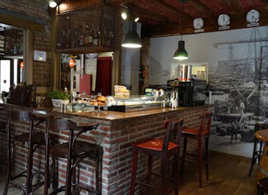 spain/barcelona/barceloneta/bar/petit-bar