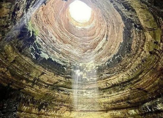 yemen/al-mahrah/bar/barhout-pit