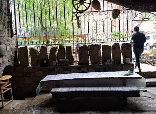 armenia/arevik-national-park/bar/vardges-stone-bar