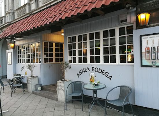 denmark/lolland/bar/anne-s-bodega