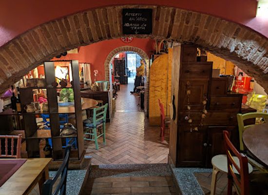 italy/maremma/bar/enoteca-vineria-carlos-primero