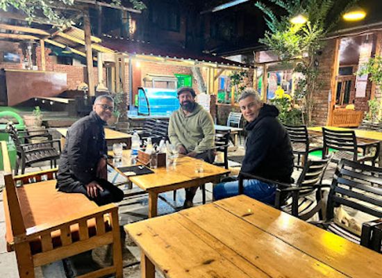 india/manali/old-manali/bar/rendez-vous
