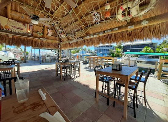 florida/everglades/bar/shipwrecks-bar-grill