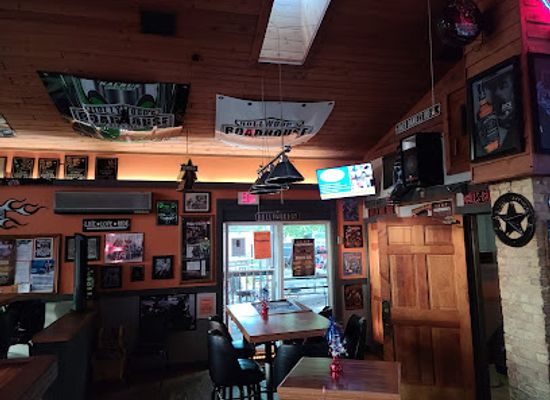 wisconsin/southeast-wisconsin/bar/hollywood-s-roadhouse-bar-grill