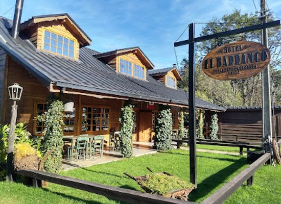 chile/futaleufu/bar/hotel-el-barranco