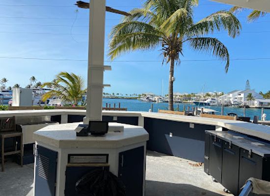 the-bahamas/eleuthera/bar/friendly-s-bar