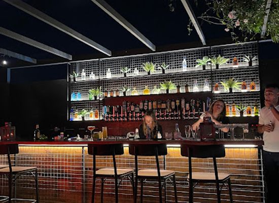cyprus/limassol-district/bar/22b-roof-bar