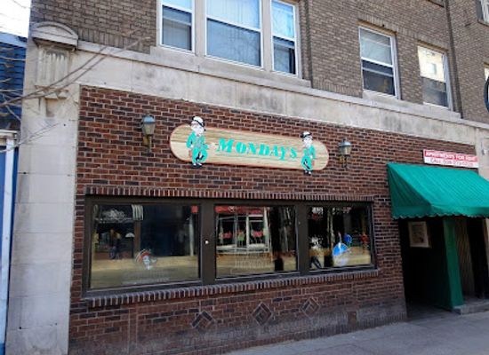 wisconsin/madison/downtown-madison/bar/mondays