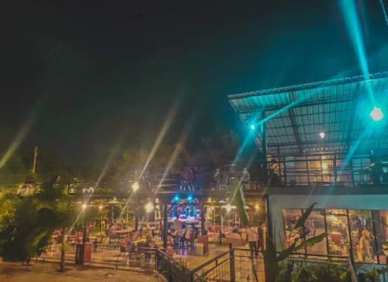 indonesia/central-sulawesi/bar/pijakan-caffe-resto
