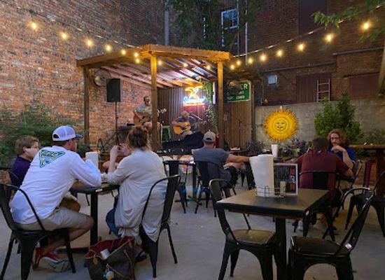 texas/red-river-valley/bar/crazy-8-s-sports-bar-grill