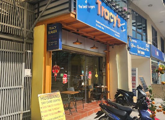 vietnam/hanoi/tay-ho-district/bar/tracys-pub