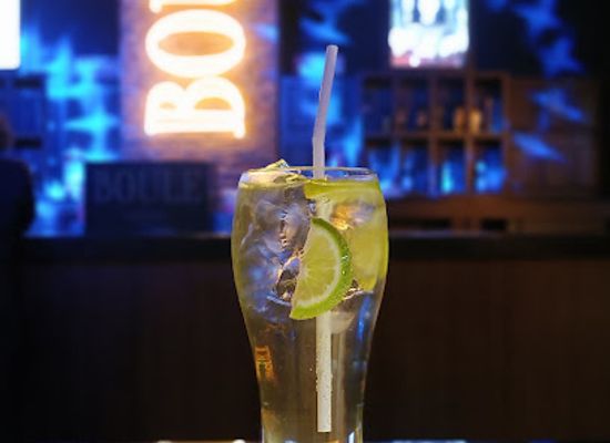 bolivia/tarija-valley/bar/boulevard