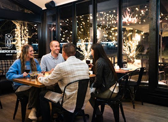 colorado/steamboat-springs/bar/white-rabbit-tavern